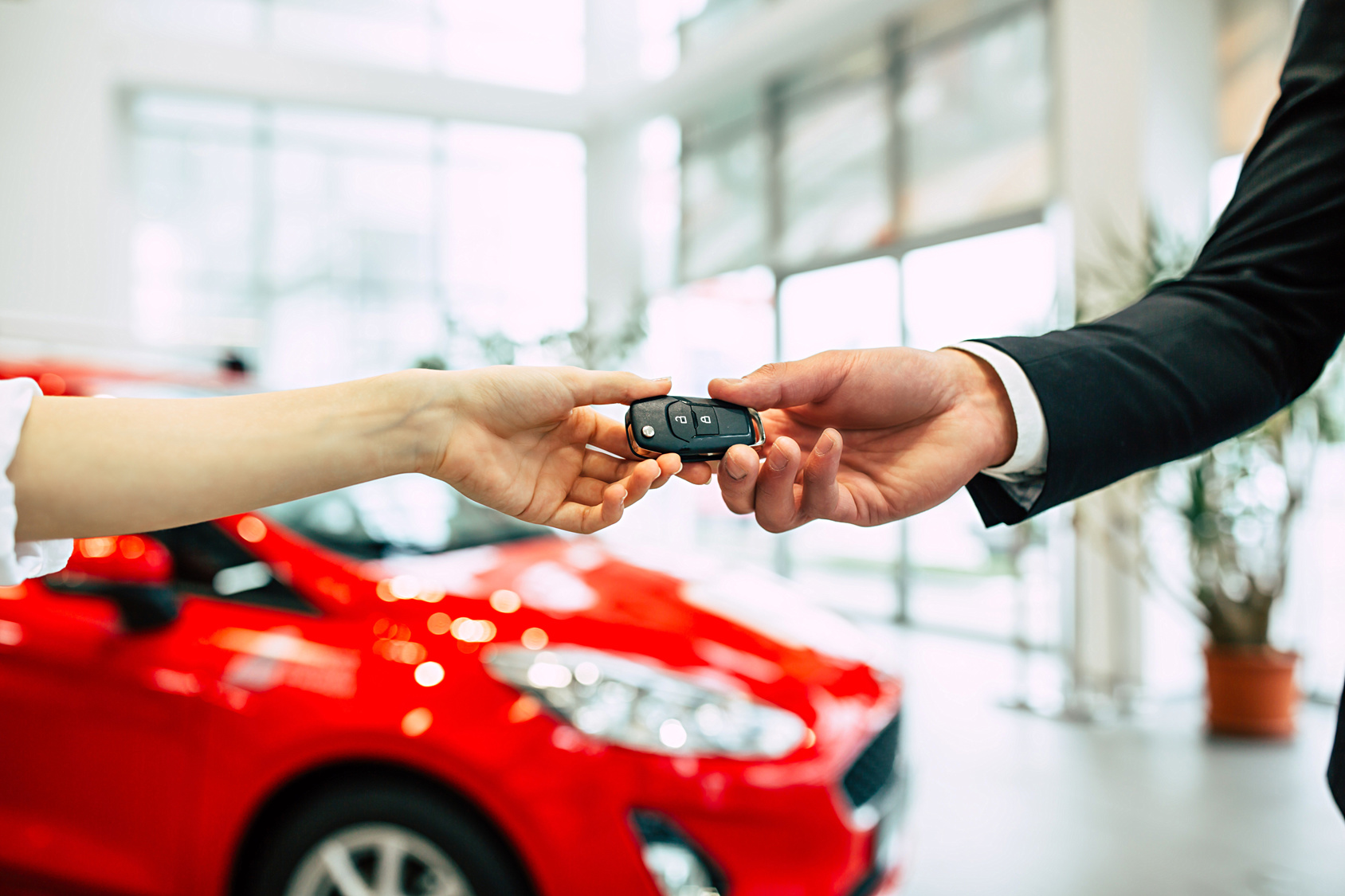 Продажи новых автомобилей на российском рынке в июне 2025 года рухнули на 27,6%. Подробная статистика